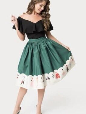 Barbie Green Circle Skirt with White Scalloped Border